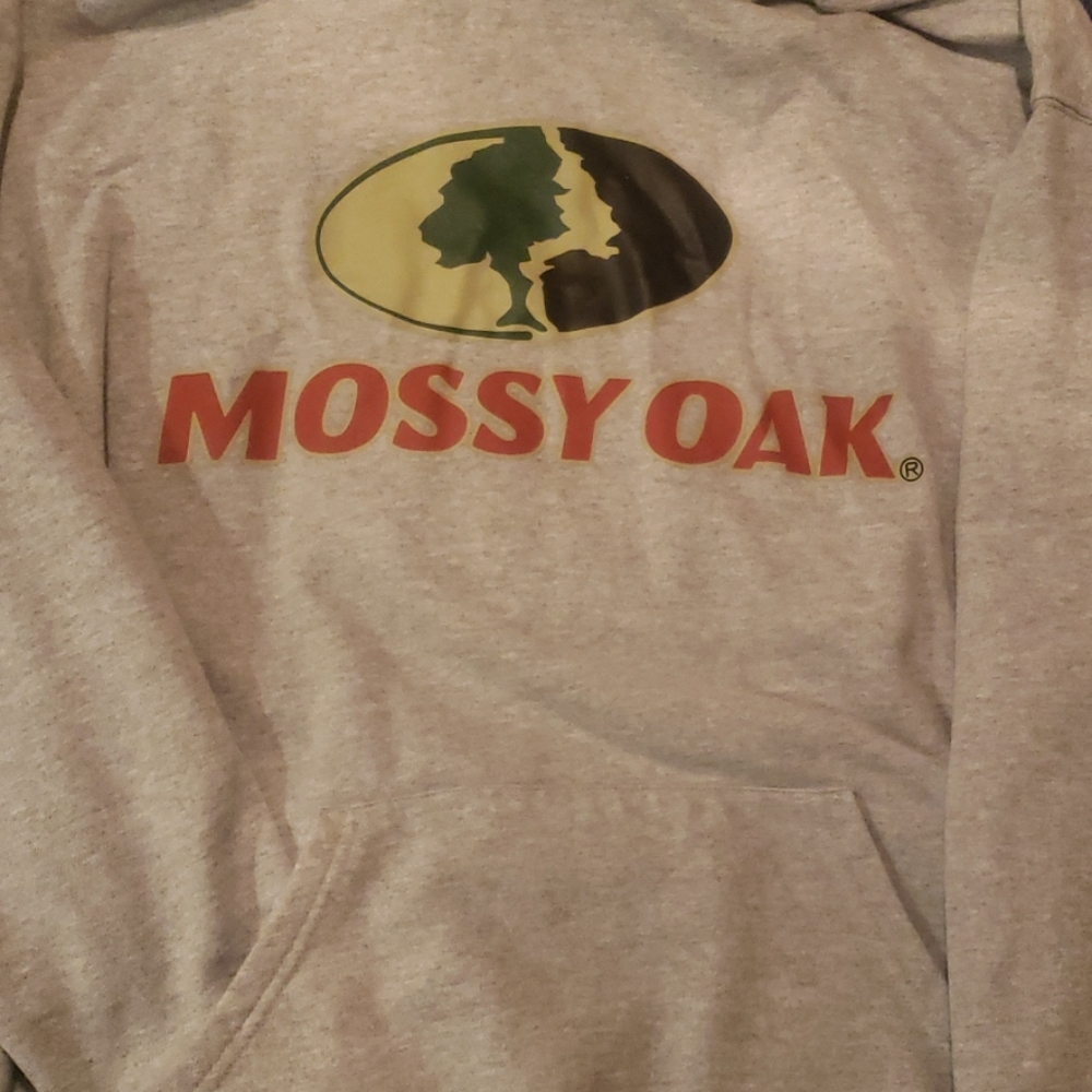 Mossy Oak sweater